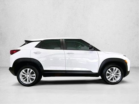 Used 2023 Chevrolet TrailBlazer LS FWD image 5