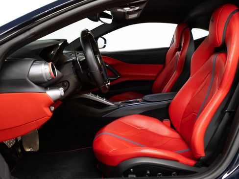 Used 2020 Ferrari 812 Superfast RWD image 38