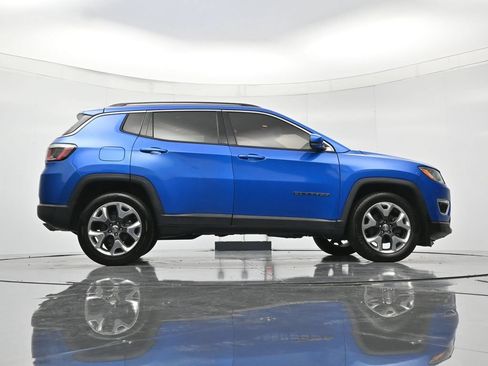 Used 2020 Jeep Compass Limited AWD/4WD image 39
