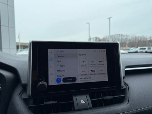 Used 2025 Toyota RAV4 XLE image 15