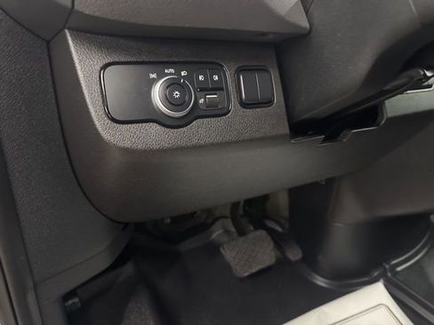 Used 2021 Mercedes-Benz Sprinter 3500 w/ Swivel Seat Package image 5