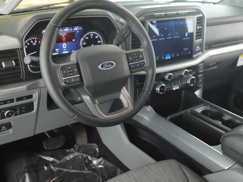 Certified 2022 Ford F150 XLT w/ Equipment Group 302A High image 14