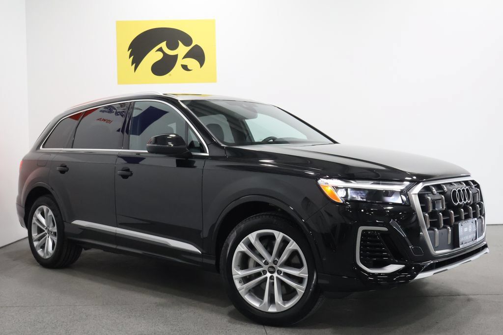 Used 2025 Audi Q7 3.0T Premium w/ Convenience Package AWD/4WD image 2