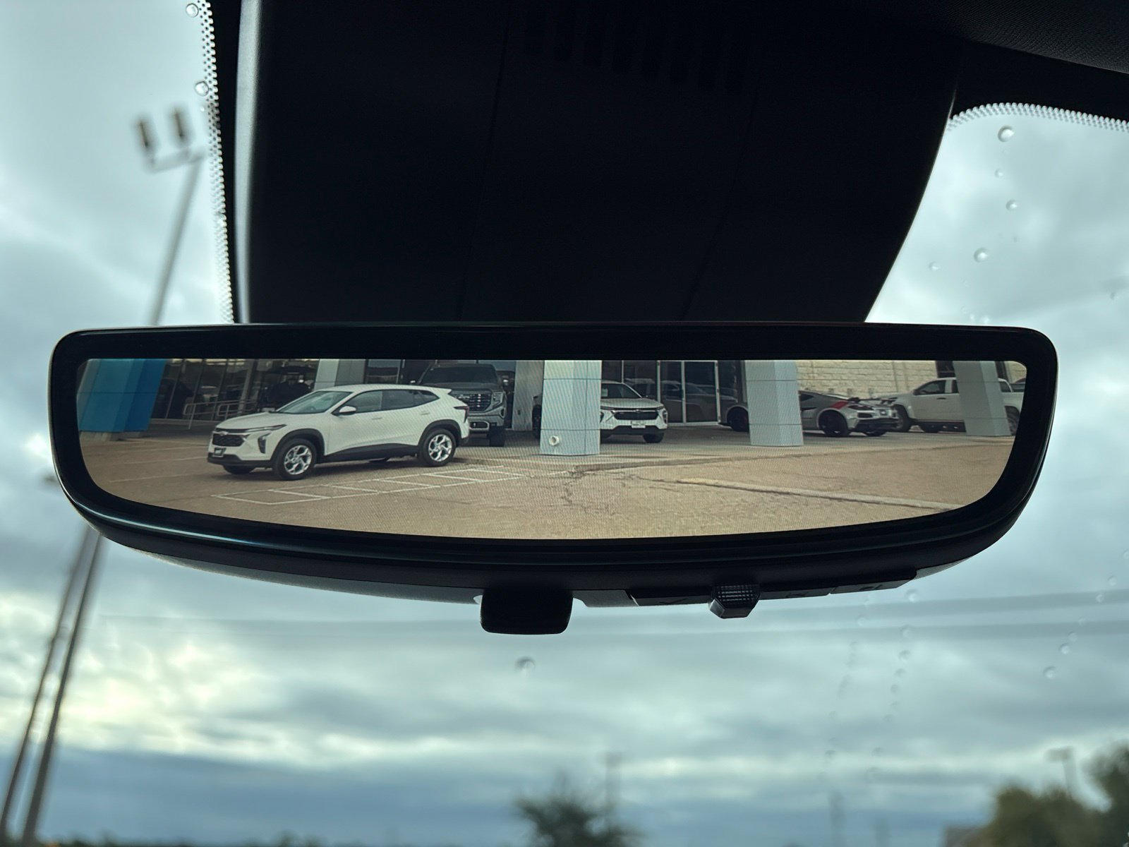 Used 2023 Chevrolet Silverado 1500 LTZ AWD/4WD image 23