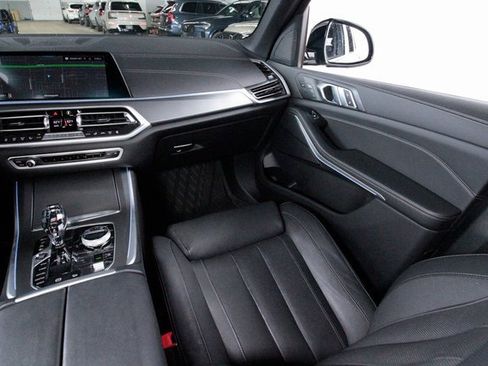 Used 2022 BMW X5 xDrive45e image 7