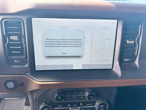 Used 2024 Ford Bronco Outer Banks image 16