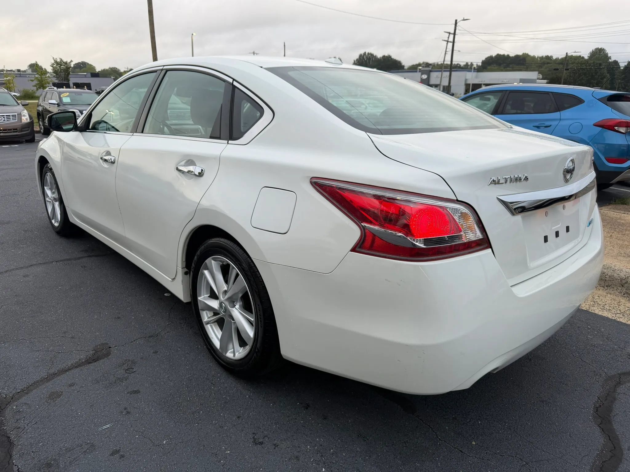 Used 2013 Nissan Altima 2.5 SL FWD image 5