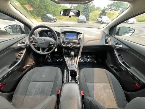 Used 2018 Ford Focus SEL FWD image 13