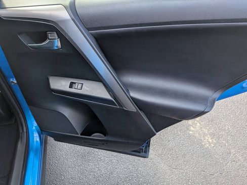 Used 2017 Toyota RAV4 XLE FWD image 28