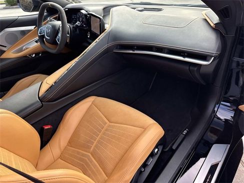 Used 2022 Chevrolet Corvette Stingray 2D Coupe w/ Z51 Performance Package image 12