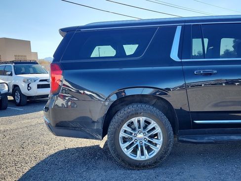 Used 2021 GMC Yukon XL SLT image 5