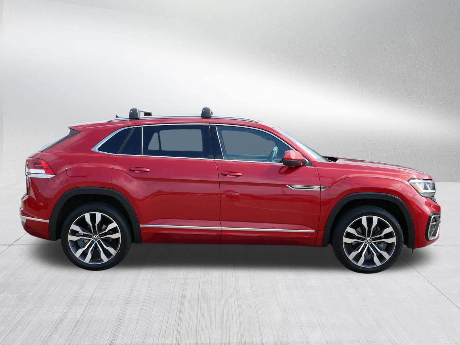 Certified 2022 Volkswagen Atlas Cross Sport SEL Premium R-Line AWD/4WD image 8