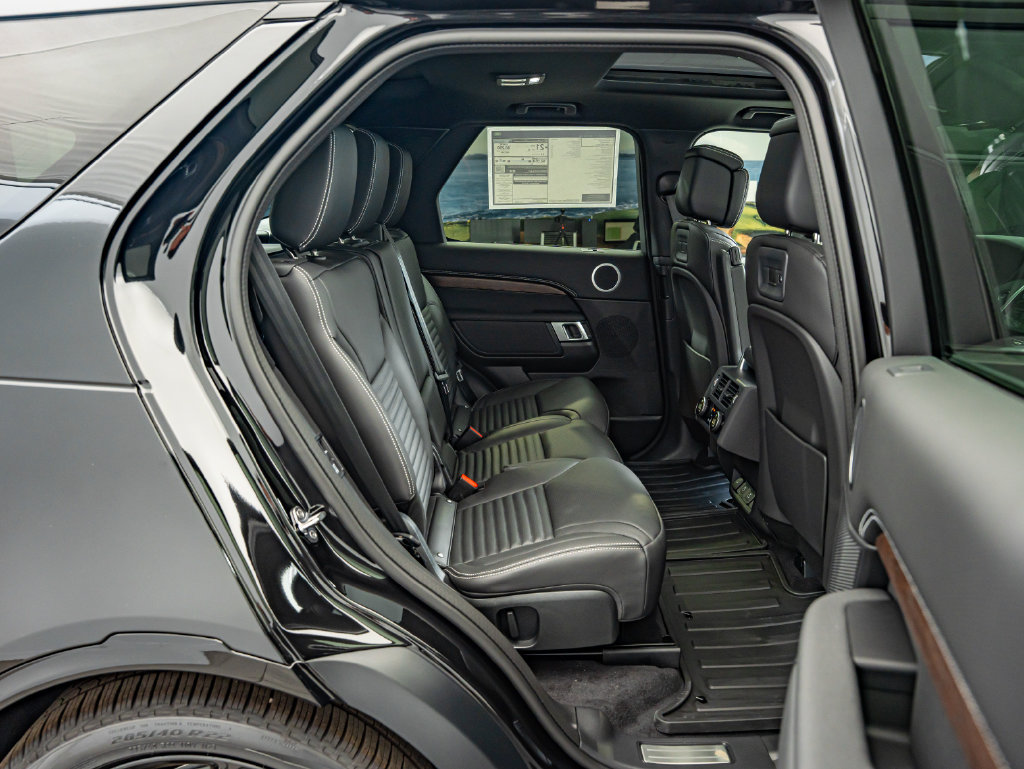 New 2026 Land Rover Discovery Dynamic SE AWD/4WD image 33