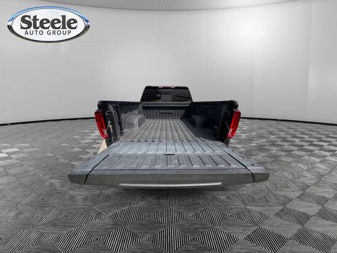 Used 2024 GMC Sierra 1500 AT4 w/ AT4 Premium Package image 18