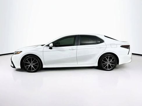 Used 2024 Toyota Camry SE w/ Convenience Package FWD image 3