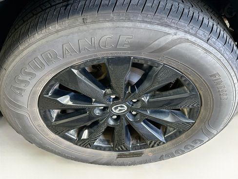 Used 2025 MAZDA CX-50 AWD 2.5 S w/ Premium Package image 11