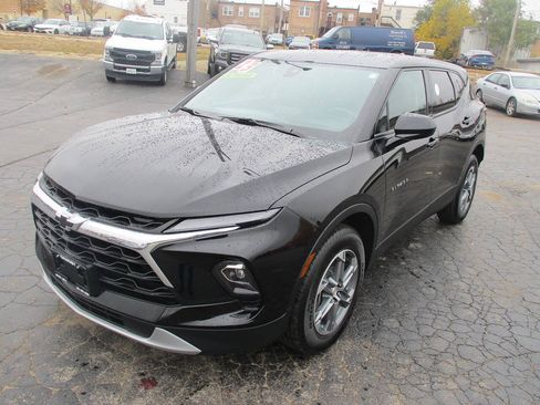 Used 2023 Chevrolet Blazer LT AWD/4WD image 1