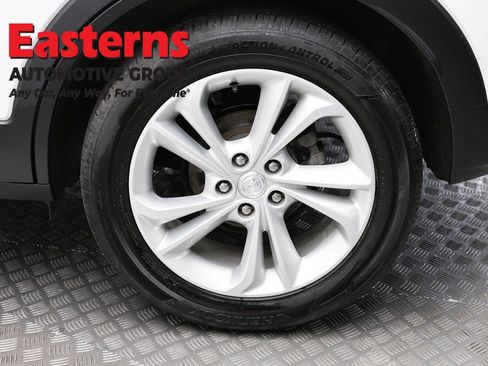 Used 2022 Buick Encore GX Preferred w/ Cold Weather Comfort Package FWD image 8