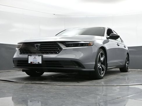 Used 2024 Honda Accord Sport image 35