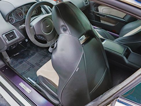 Used 2011 Aston Martin V12 Vantage Coupe image 64