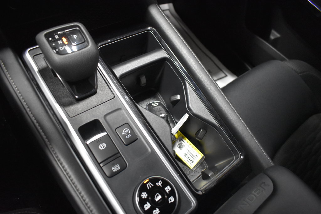 Certified 2024 Nissan Pathfinder SV AWD/4WD image 20