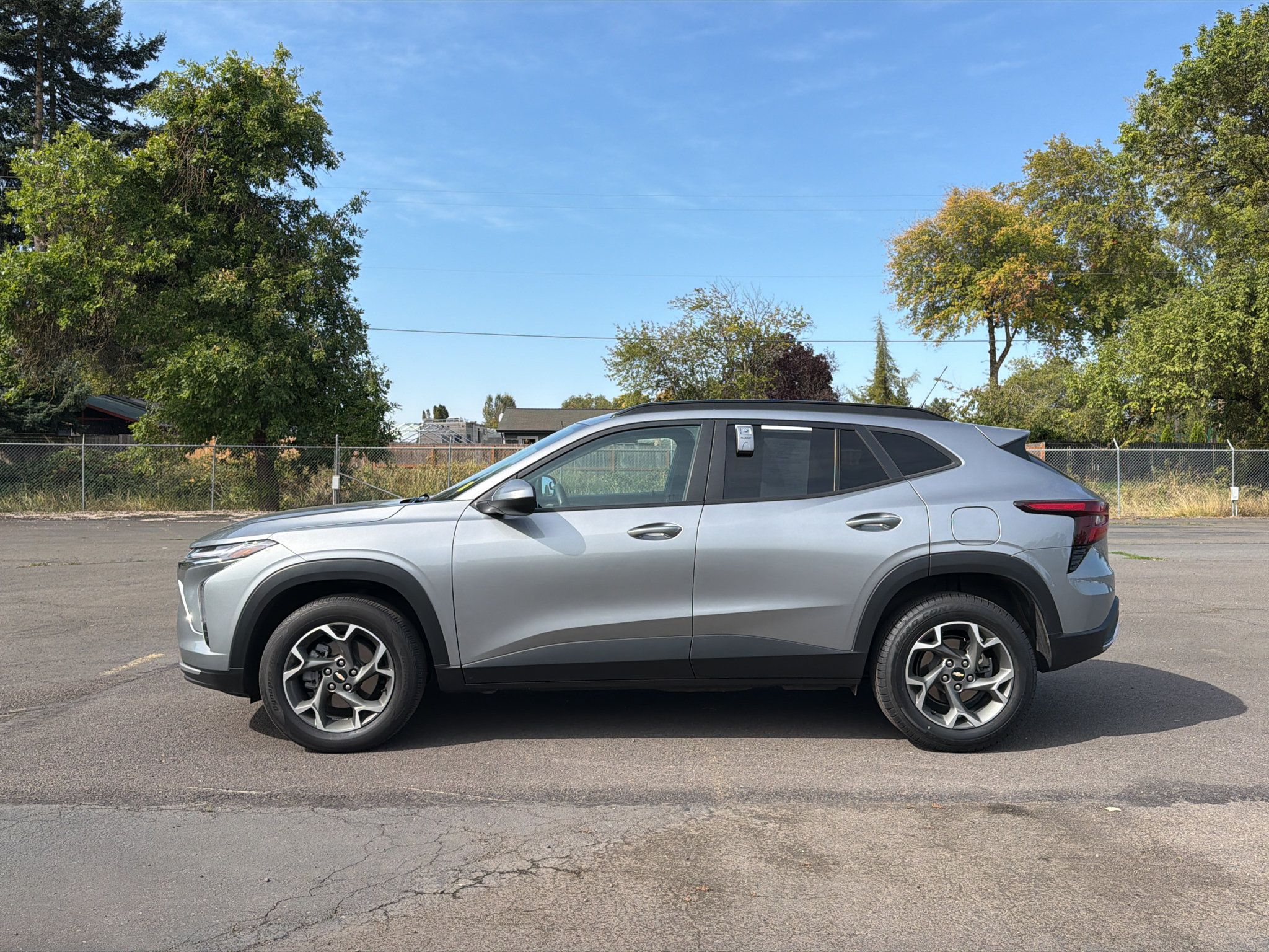 Used 2024 Chevrolet Trax LT FWD image 6