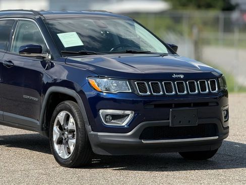 Used 2018 Jeep Compass Limited AWD/4WD image 15