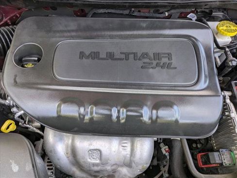 Used 2021 Jeep Cherokee Latitude AWD/4WD image 21