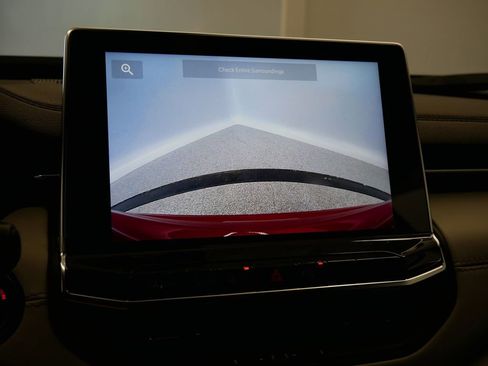 New 2025 Jeep Compass Limited image 32