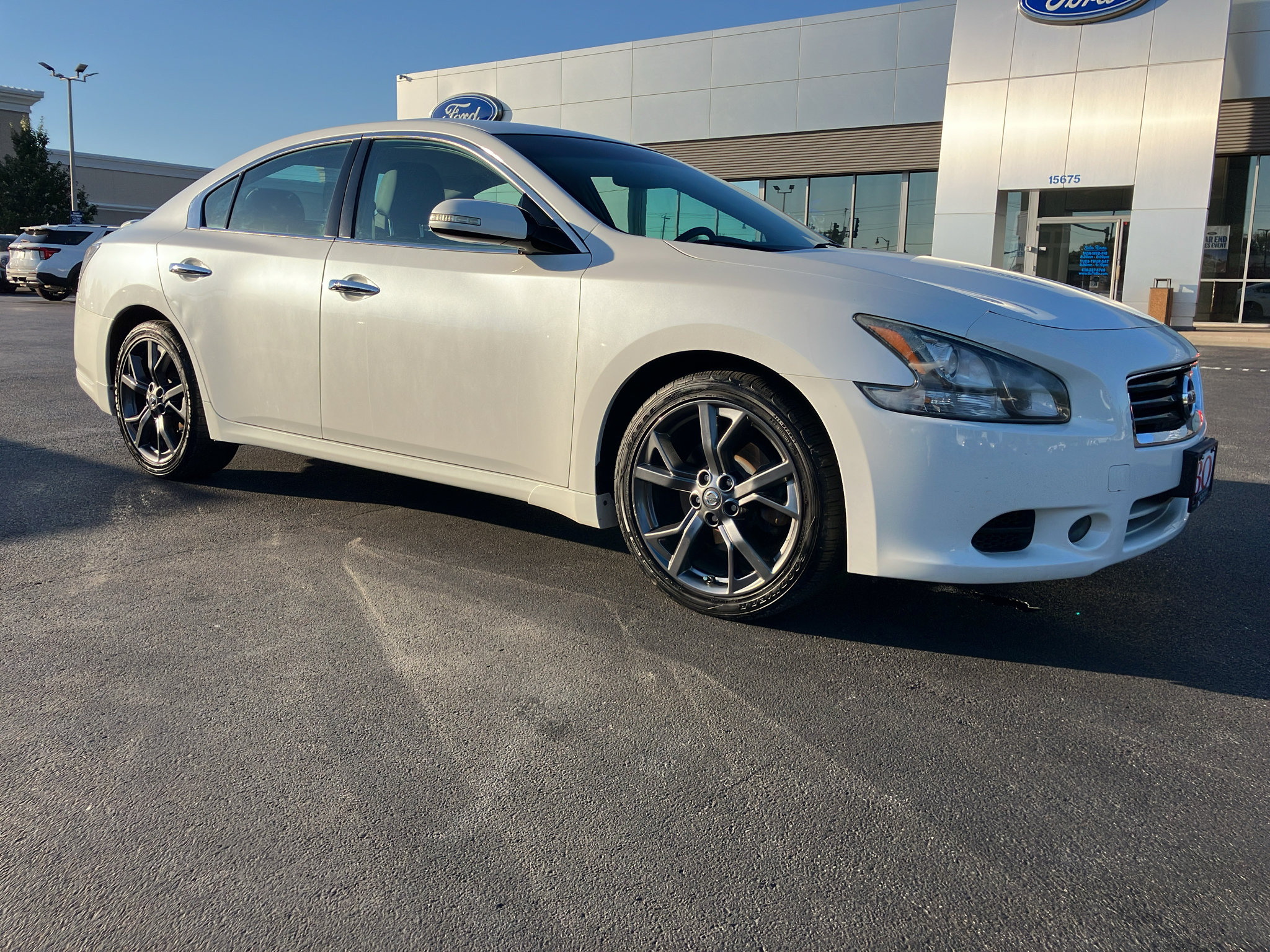 Used 2014 Nissan Maxima 3.5 SV w/ Sport Package FWD image 8