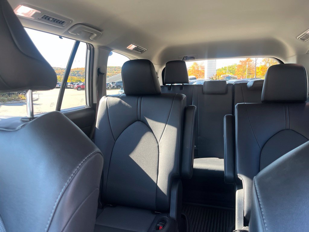 Used 2024 Toyota Grand Highlander AWD Hybrid image 13