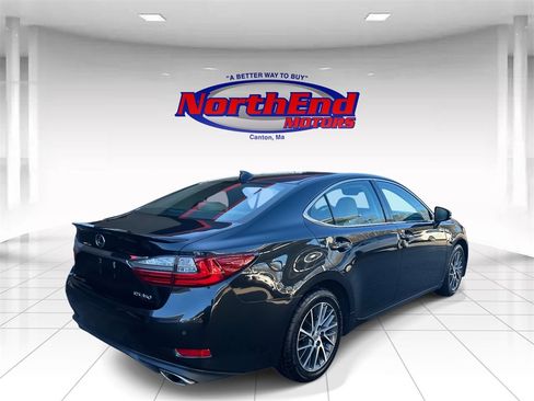 Used 2017 Lexus ES 350 w/ Navigation System Package image 3