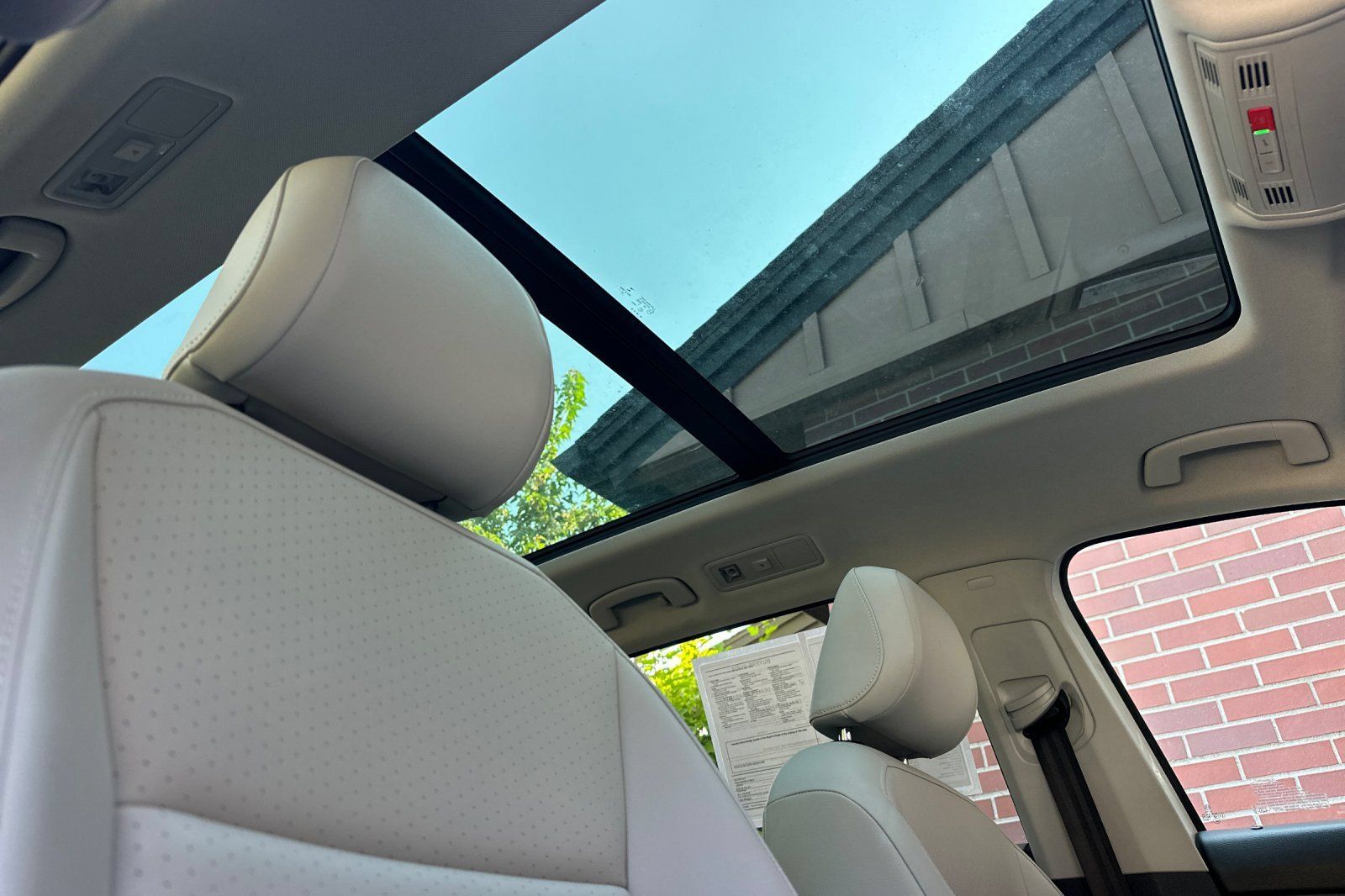 Used 2019 Volkswagen Tiguan SEL w/ 3rd Row Seat Package AWD/4WD image 23