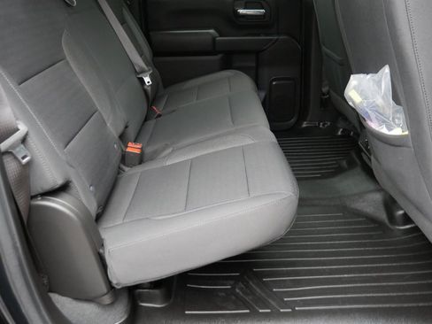 Used 2024 Chevrolet Silverado 2500 Custom w/ Custom Value Package image 21