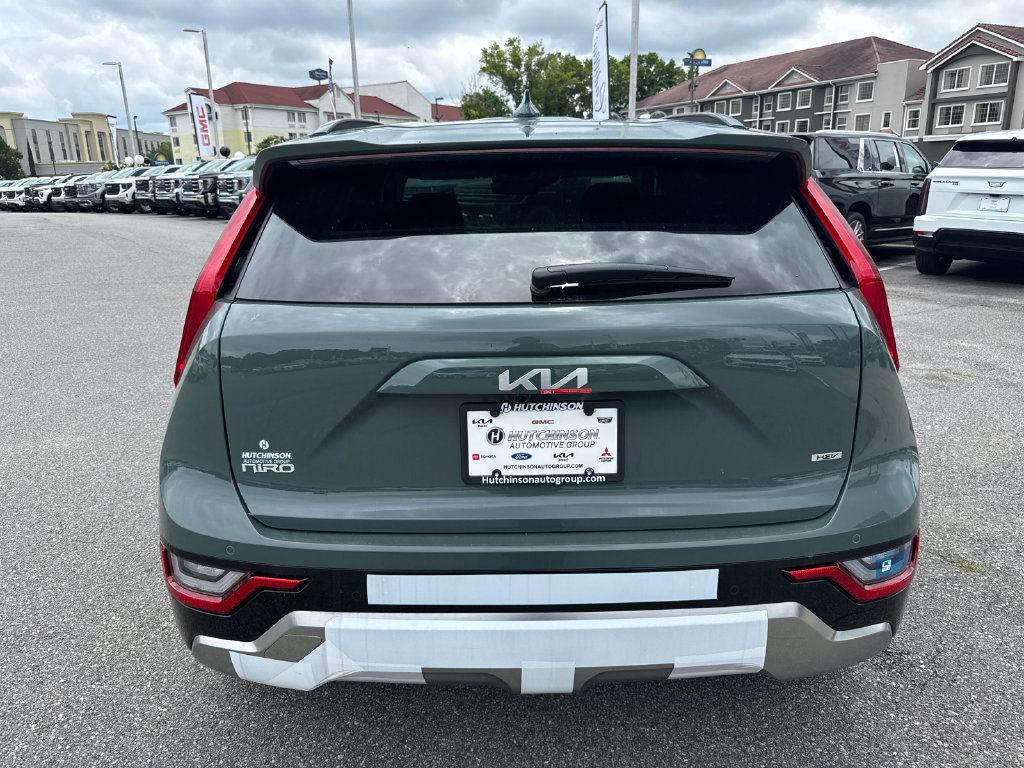 New 2025 Kia Niro SX Touring FWD image 4