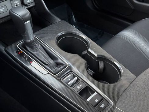 Used 2024 Honda Civic Sport image 27