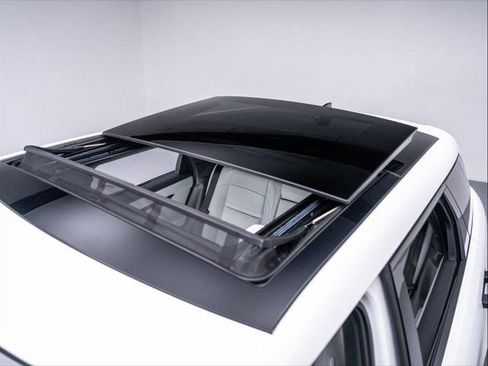 New 2026 Land Rover Range Rover Evoque S image 13