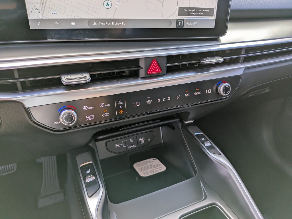 Certified 2026 Kia Sorento EX w/ EX Premium Package FWD image 27