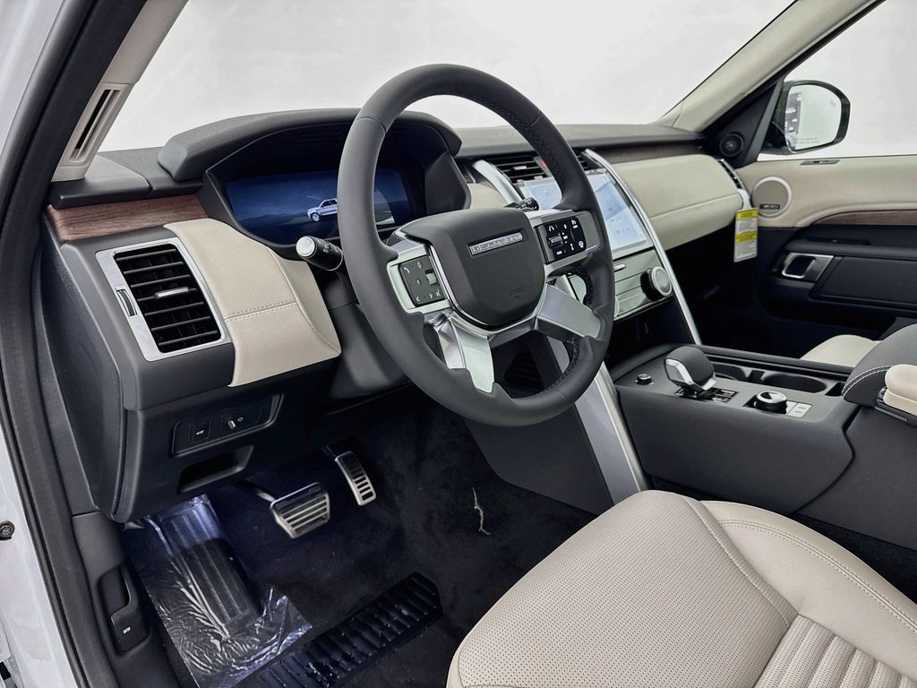 New 2026 Land Rover Discovery Dynamic SE AWD/4WD image 9