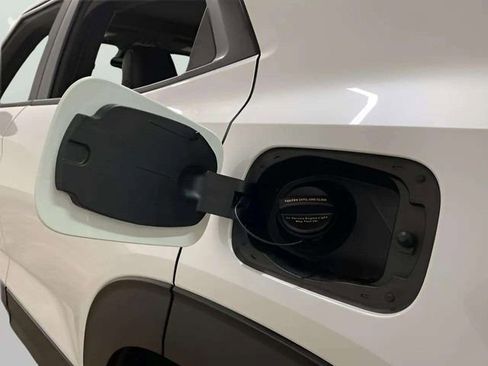 Used 2025 Chevrolet TrailBlazer RS w/ Convenience Package image 80