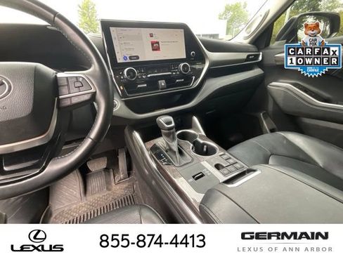 Used 2023 Toyota Highlander Limited AWD/4WD image 20