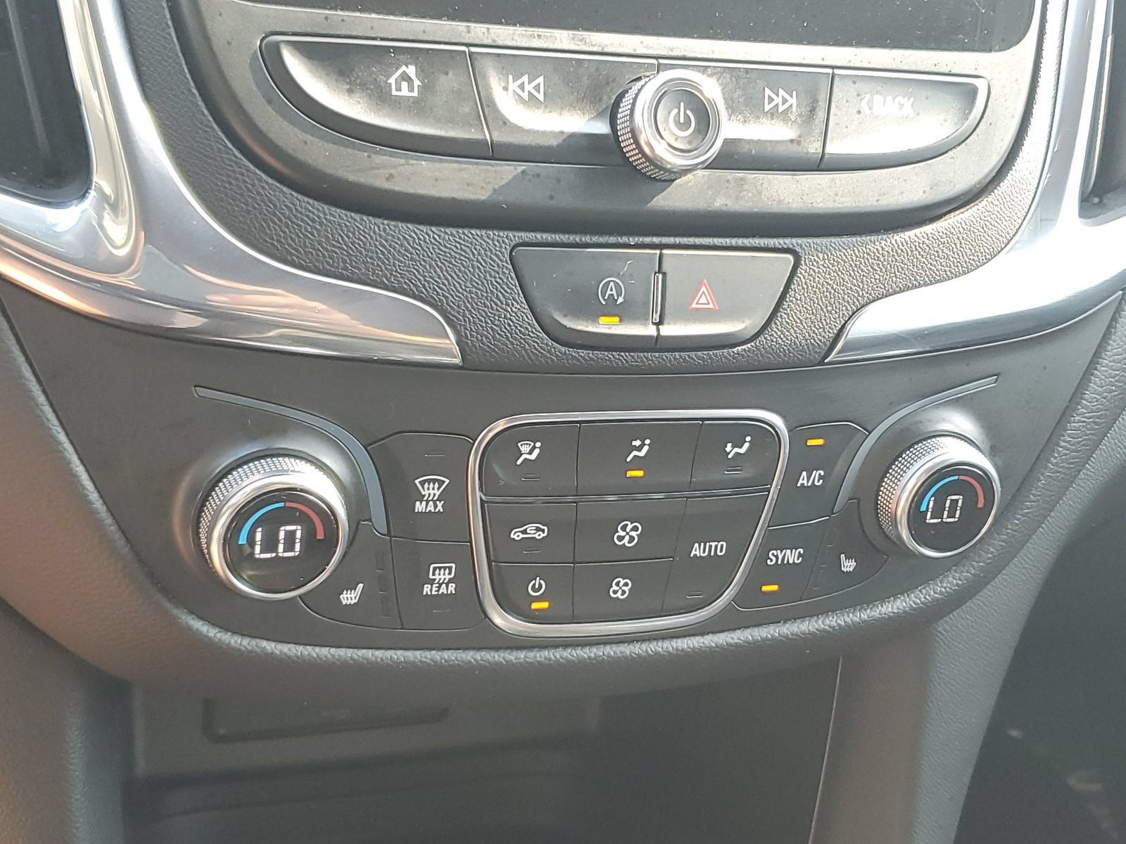 Used 2023 Chevrolet Equinox LT AWD/4WD image 30