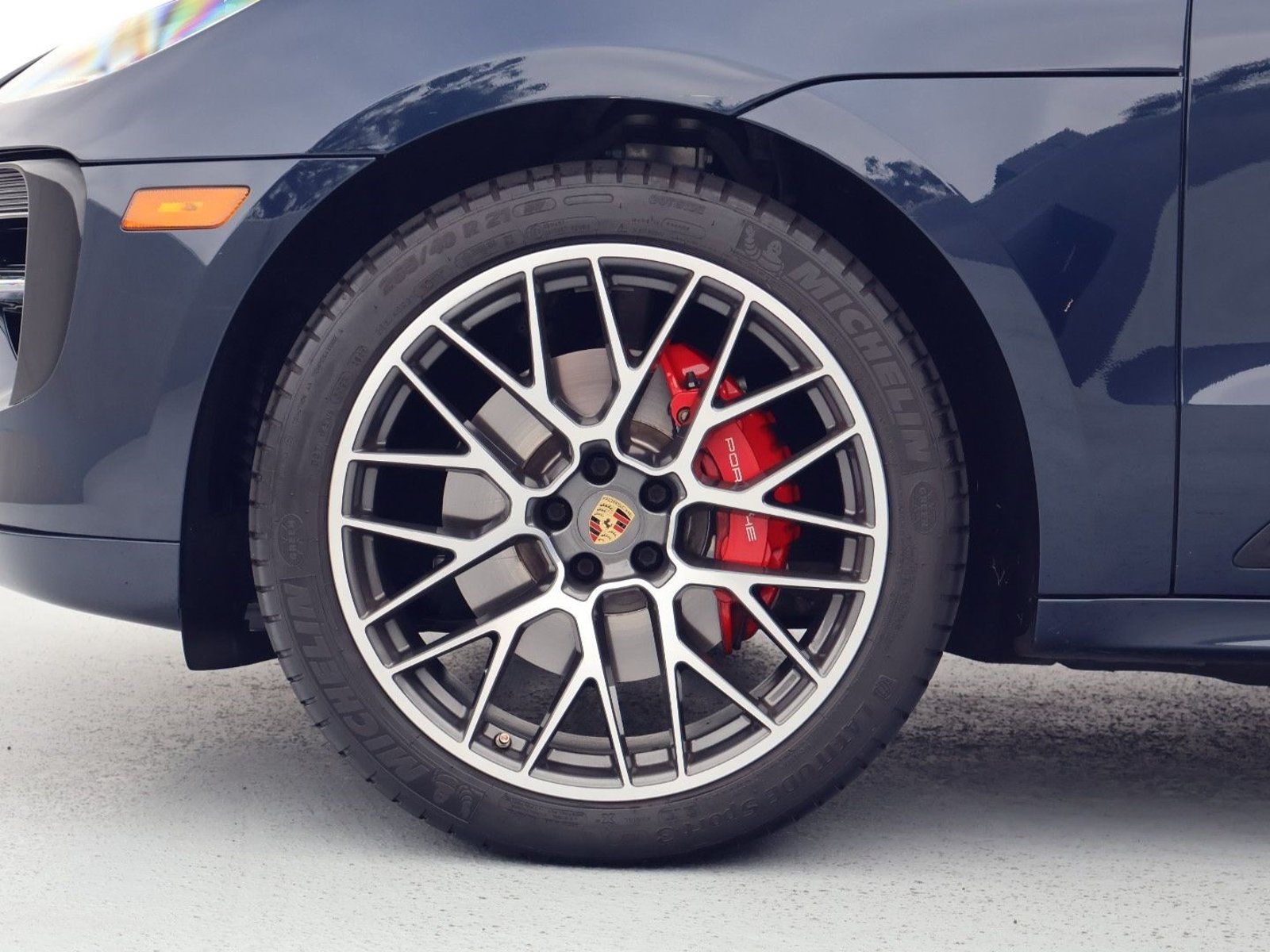 Certified 2020 Porsche Macan GTS AWD/4WD image 27
