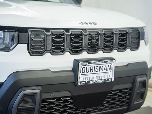 New 2026 Jeep Cherokee Overland w/ Trailer Tow Group AWD/4WD image 12