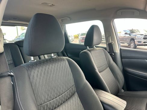 Used 2018 Nissan Rogue S AWD/4WD image 32