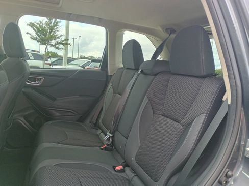 Used 2023 Subaru Forester Premium AWD/4WD image 17