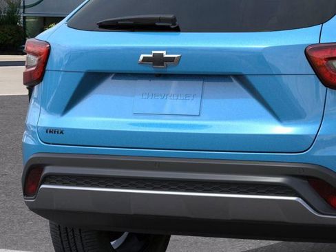 New 2026 Chevrolet Trax LT w/ Driver Confidence Package image 14