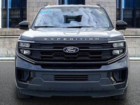 Certified 2025 Ford Expedition Max Active image 3