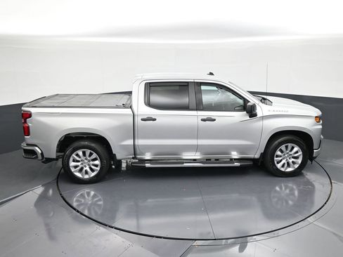 Used 2020 Chevrolet Silverado 1500 Custom w/ Custom Value Package image 17