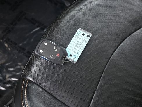 Used 2021 GMC Terrain SLT w/ Elevation Edition image 19